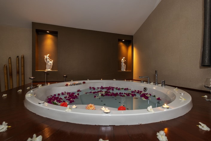 Fethiyede Balayı Yapmak İsteyen Çiftler İçin Romantik Tatil